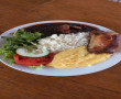 SÁBADO: feijão, arroz, galeto assado, polenta e saladas. <br />
